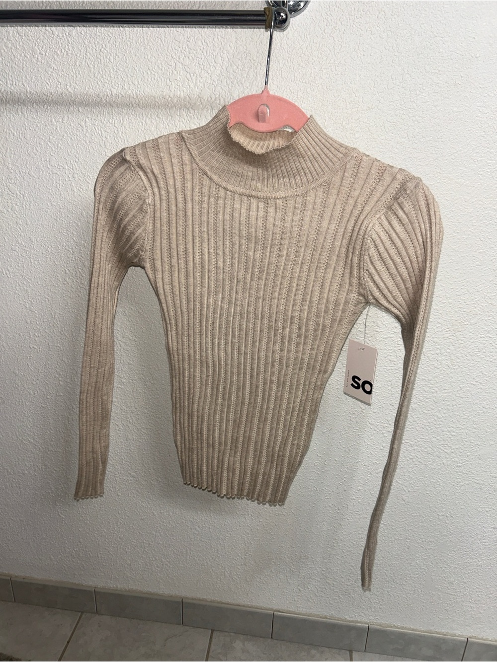 SO Ribbed Mock Neck Sweater in Beige